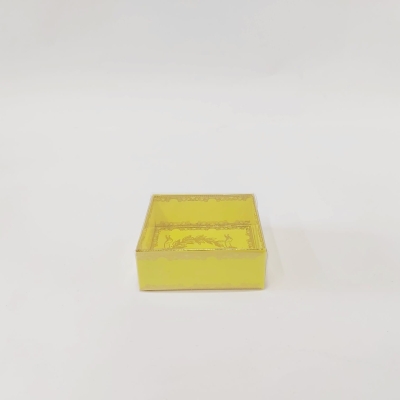 8x8x3 Altın Yaldızlı Sarı Kutu