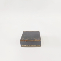 8x8x3 Altın Yaldızlı Siyah Kutu
