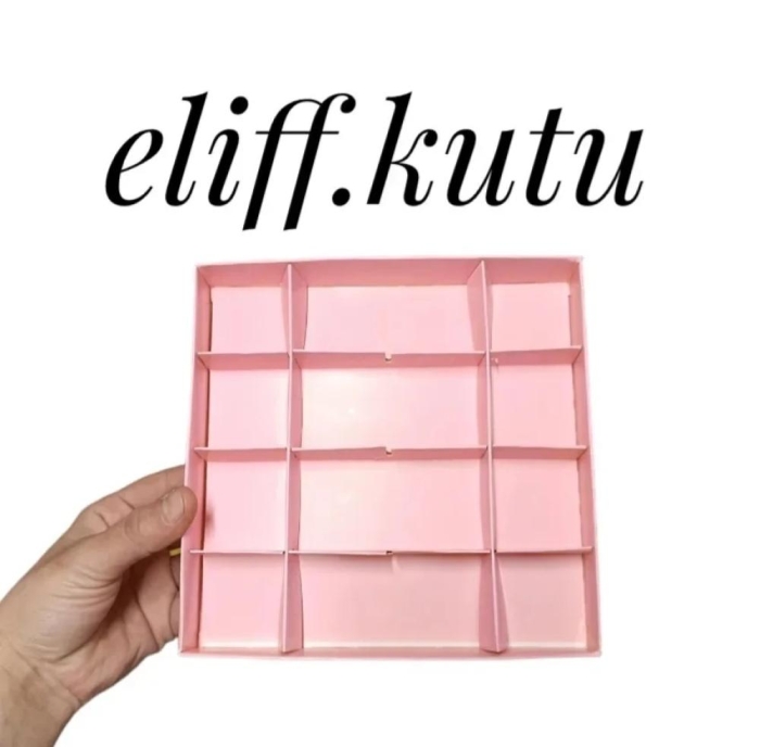 16 BÖLMELİ DEMONTE PEMBE ÇİKOLATA KUTUSU