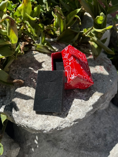 6x4x3.CM SÜNGERLİ KIRMIZI KALPLİ YÜZÜK KUTUSU PAKETLER 25'LİDİR 
