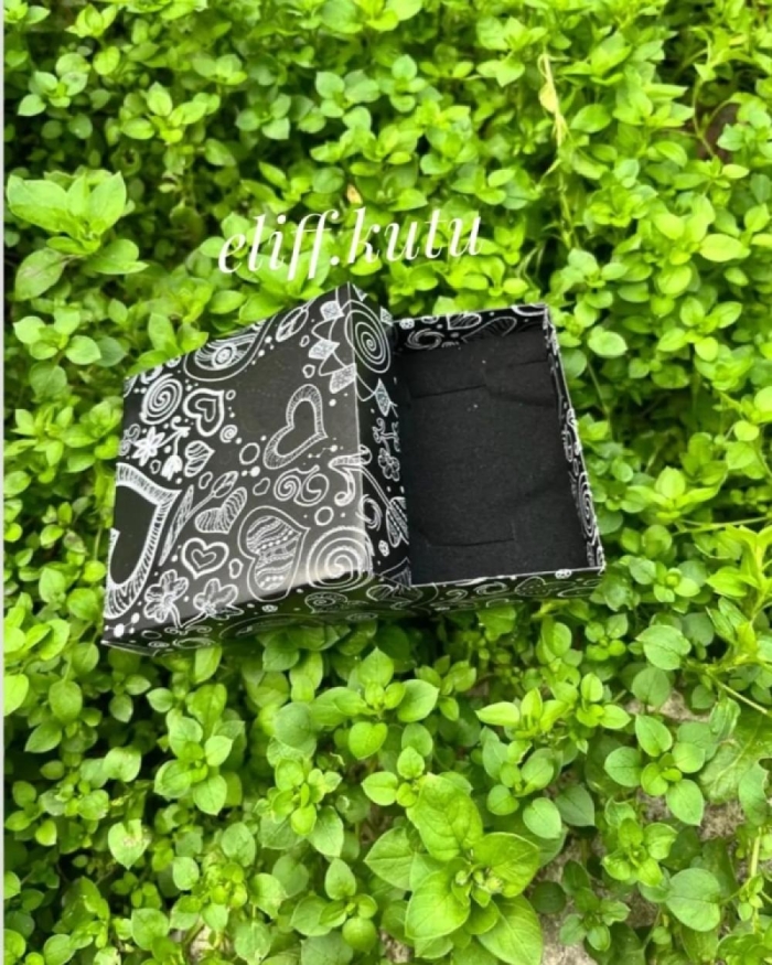 8x8x3.CM SÜNGERLİ SİYAH KALPLİ TEMALİ (25'li PKT)