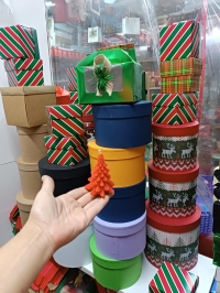 Kırmızı orta boy Çam ağacı 