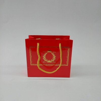 18x15x7 Kırmızı Altın Yaldızlı Karton Çanta