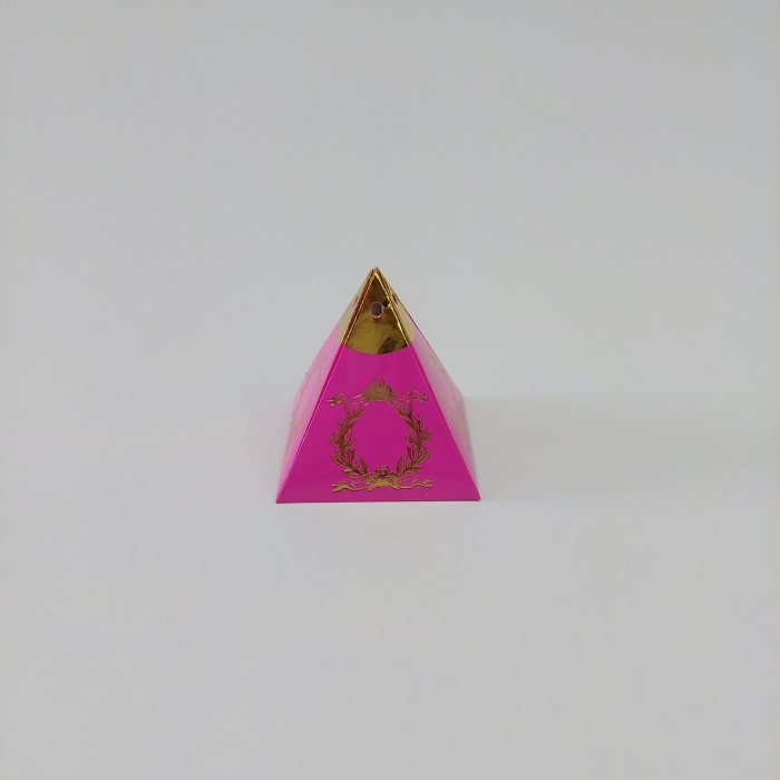 6x6x6 Fuşya Altın Yaldızlı Piramit Kutu 25 'li pakettir 