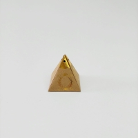 6x6x6 Kraft  Altın Yaldızlı Piramit Kutu 25 'li pakettir 