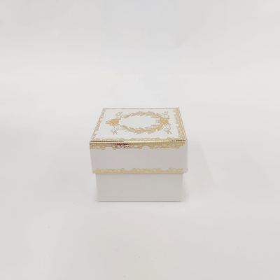8x8x6 Altın Yaldızlı Beyaz Kutu
