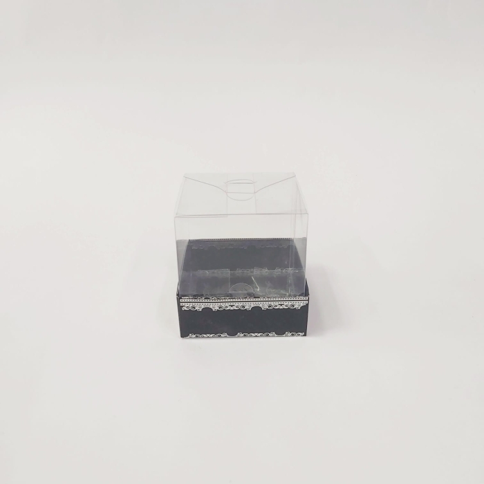 8x8x8 Gümüş Yaldızlı Siyah Kutu